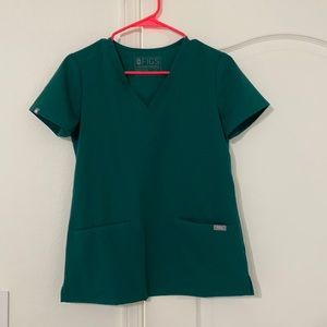 Figs XXS Casma 3 pocket scrub top